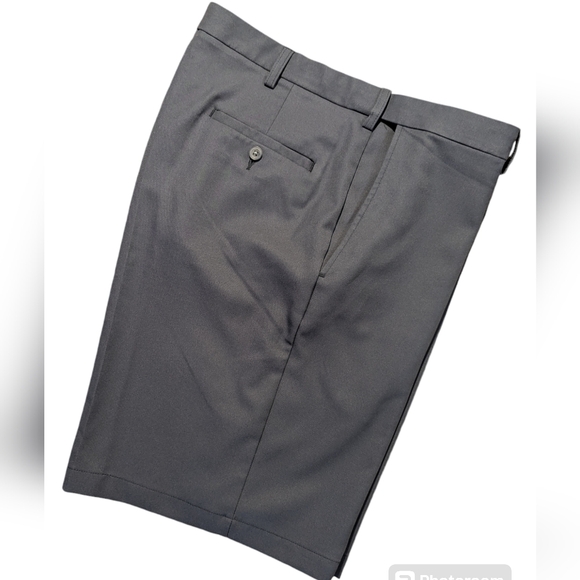 Haggar COOL 18 PRO FLAT FRONT Gray Comfort Waist Golf Sports 9" Shorts Size 38 - Picture 3 of 5